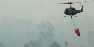 Sigue el combate al incendio en Cerro del Toro