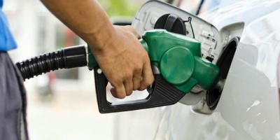 Se mantienen los precios de los combustibles pese a suba internacional