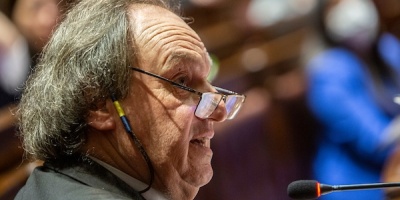 Lust no abandonar� su banca y analizar� Proyecto de Reforma Previsional