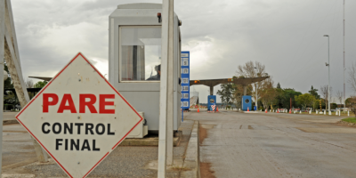 Se incautaron en Rivera 25 mil kilogramos de ma�z 'micropicado' que se pretendi� hacer ingresar al pa�s de contrabando