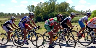 El ciclista argentino Alejandro Acton, de 50 aos, gan la cuarta etapa de Rutas de Amrica 2023