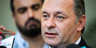 Lacalle Pou le ofreci� a Adri�n Pe�a que vuelva al cargo de ministro de Ambiente tras confirmarse que tiene el t�tulo de Licenciado