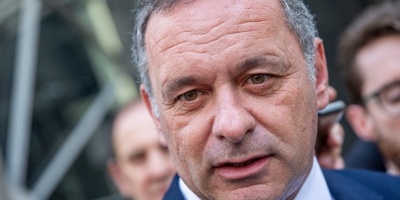 El secretario de la presidencia �lvaro Delgado dijo que el compromiso con el pa�s fue desmontar progresivamente el IASS y no de eliminarlo