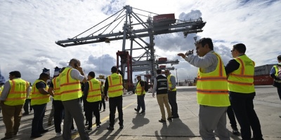 Referentes internacionales en combate al trafico de drogas recorrieron Terminal Cuenca del Plata
