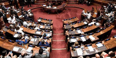 El diputado del Frente Amplio Sebasti�n Valdomir dijo que querer votar el proyecto de la seguridad social en comisi�n entre jueves y viernes, es un capricho del Gobierno 