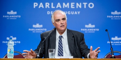 El senador Gustavo Penad�s rechaz� las acusaciones de pedofilia que se le realizaron y anunci� acciones legales