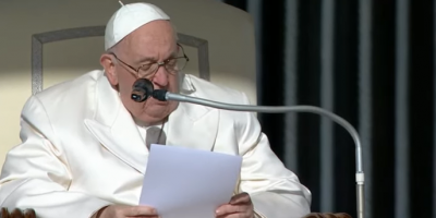  El Papa, "conmovido" por las muestras de afecto tras su hospitalizaci�n