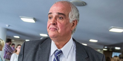 El presidente del FA dijo que el apoyo de representantes del Gobierno al senador Penad�s �complica la investigaci�n de la justicia�