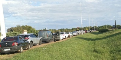 Tr�nsito congestionado en puentes internacionales