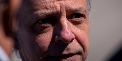 Javier Garc�a reclam� que Orsi, Cosse y Pereira se pronuncien sobre si comparten el planteo socialista de reducir las FFAA