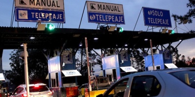 M�s de 2700 veh�culos por hora se registraron por el peaje Pando, este domingo a la tarde