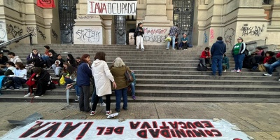 Desalojaron el IAVA: Ense�anza Secundaria hab�a solicitado a Interior la desocupaci�n del instituto ocupado por docentes desde el mediod�a de este viernes