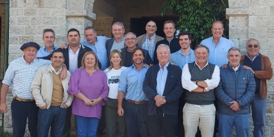 Lacalle Pou pidi� a los intendentes blancos que sigan concretando proyectos