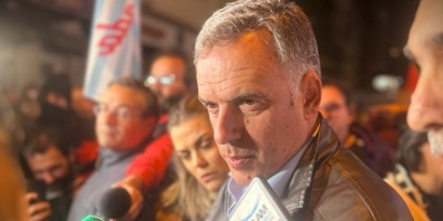 Orsi realiz� el primer acto callejero y consider� que ya comenz� la campa�a