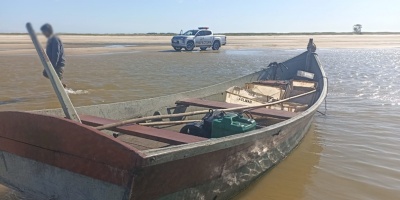 Fueron rescataron dos pescadores brasile�os desaparecidos en la Laguna Mer�n