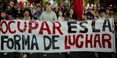 Inspectores reabrieron las puertas del IAVA y los estudiantes volvieron a ocuparlo temporalmente