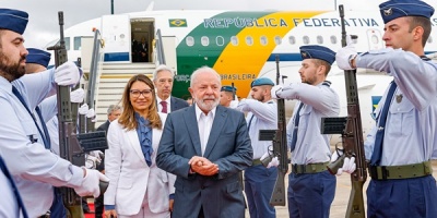 El presidente de Portugal recibe con honores a Lula da Silva en el inicio oficial de la visita