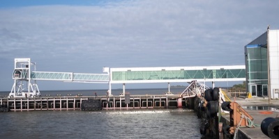  Fue detenida una persona que pretend�a ingresar al pa�s con prendas de contrabando