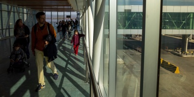 Salieron del pa�s  79.277 personas por el fin de semana largo 