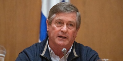 Besozzi defendi� pol�tica aduanera de los 5 kilos 