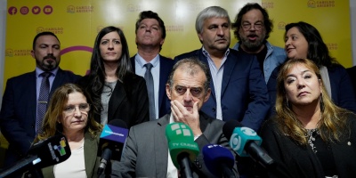 Cabildo Abierto resolvi� permanecer en la coalici�n y reclam� �verdaderas pr�cticas republicanas�
