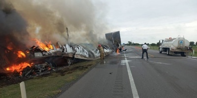 Al menos 26 muertos en una colisin entre un camin y una camioneta en Tamaulipas, Mxico