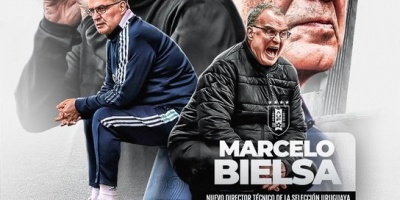 Bielsa firmó y es oficialmente técnico de Uruguay