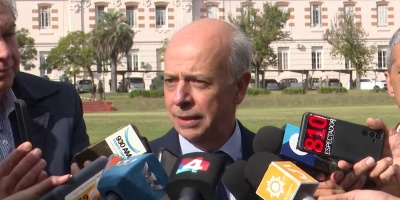 El ministro de Defensa Javier Garc�a dijo que los archivos del pasado reciente ser�n de acceso universal