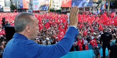 Erdogan inaugura su "siglo de Turqu�a" tras declarar su victoria en las elecciones presidenciales