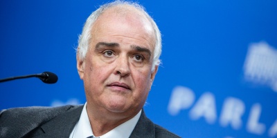 Penad�s pidi� licencia por 90 d�as m�s como presidente del Parlasur