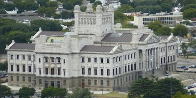 Lustemberg: "Uruguay invierte cuatro veces menos que los pa�ses m�s desarrollados, en pol�ticas de infancia y adolescencia"