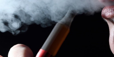 La OMS insta a los pa�ses a regular los cigarrillos electr�nicos: "Son una trampa"