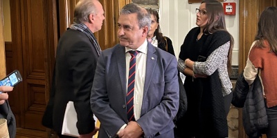 Ministro de Vivienda reconoce 14 adjudicaciones directas y el FA asegura que son al menos 47