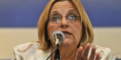 La vicepresidente de la Rep�blica en ejercicio Graciela Bianchi dijo que lo que se busca con la "escaramuza" que se registra en el IAVA es que haya una "v�ctima"