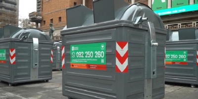 La intendente de Montevideo Carolina Cosse present� los nuevos contenedores met�licos para residuos mezclados en v�a p�blica