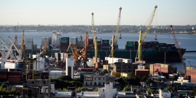 Suba de tarifas en el puerto genera pol�mica