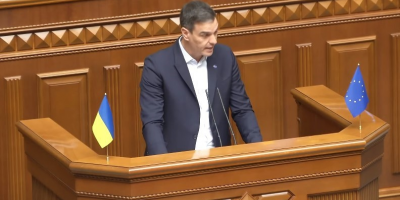 S�nchez promete apoyar a Ucrania "el tiempo que haga falta" y da su apoyo para que entre en la UE