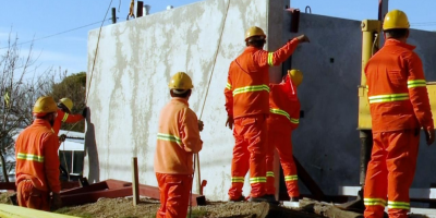 Gener� malestar la medida de un grupo de trabajadores del SUNCA que promovi� incidentes en la obra de realojo del asentamiento Kennedy