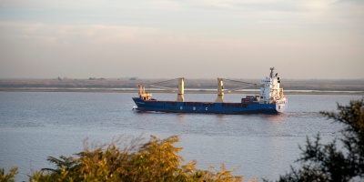 Dragado del rio Uruguay posibilitar� ampliar navegaci�n comercial