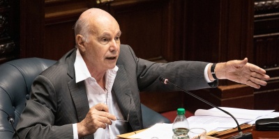 El Frente Amplio no descarta convocar a Bustillo por comentarios de Bianchi