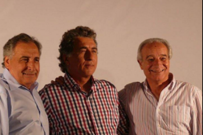 Nosotros tres