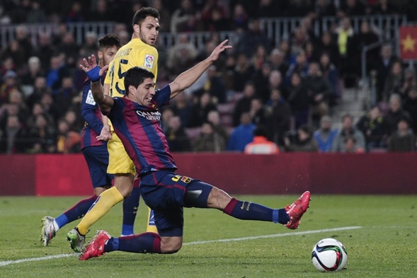 Su&aacute;rez dio una asistencia