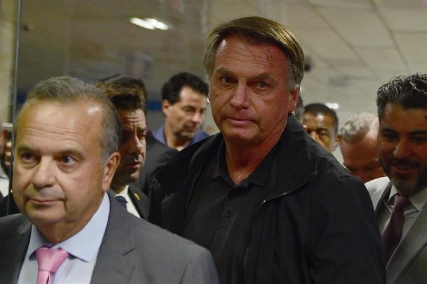 El Supremo de Brasil decreta arresto domiciliario para Bolsonaro