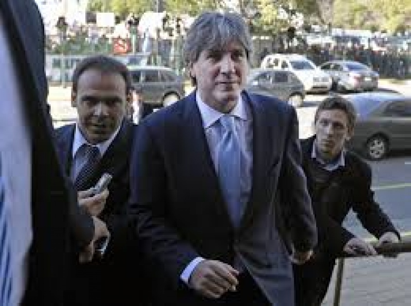Fue silbado en la Plaza