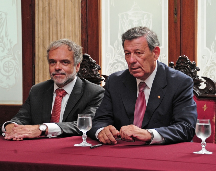 Cruzan el charco