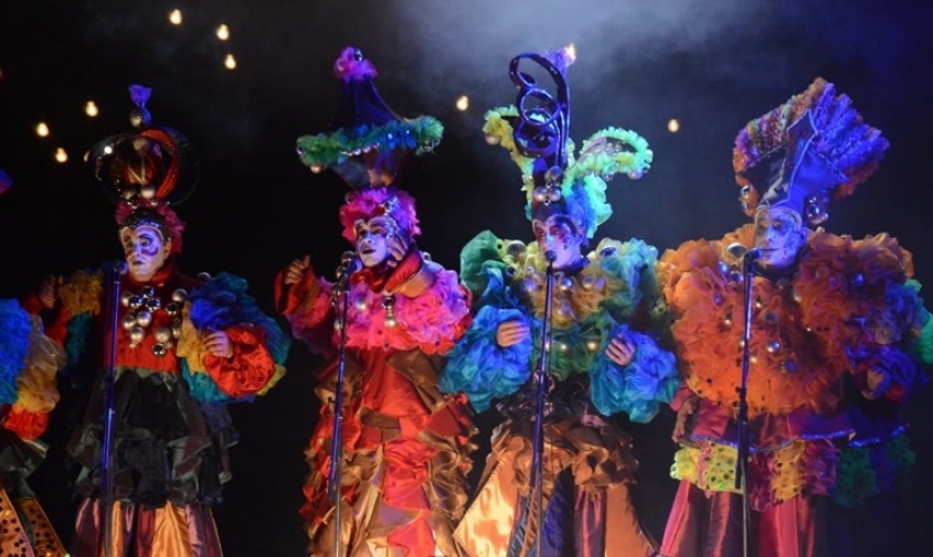 Sal&uacute; Carnaval