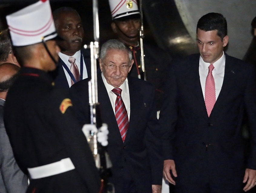 Una voz en el tel&eacute;fono