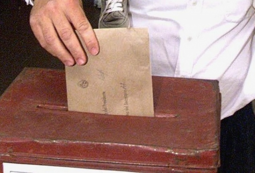 Dos pelean por el sill&oacute;n