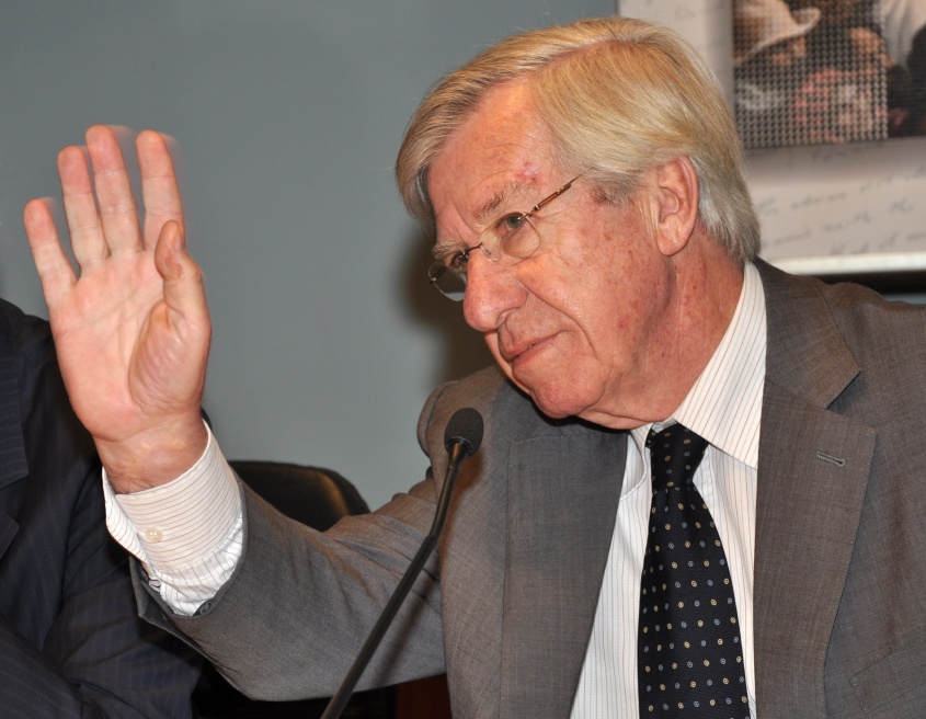 Decile chau a otros cambios