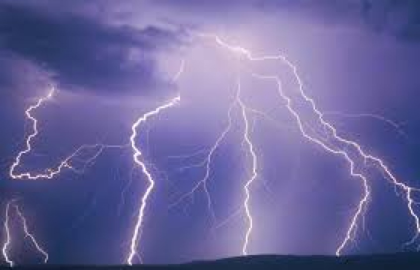 Tormenta sorprende en capital